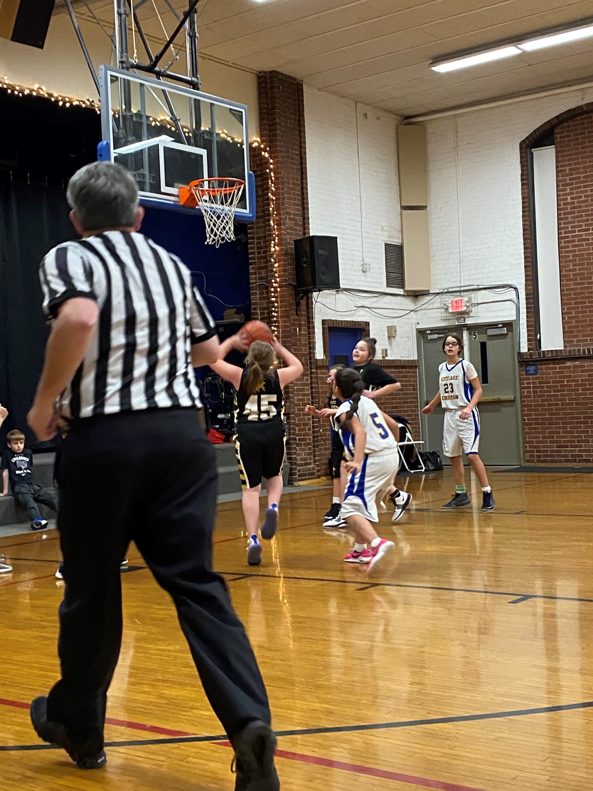 Ruby Feinendegen shoots over Westlake